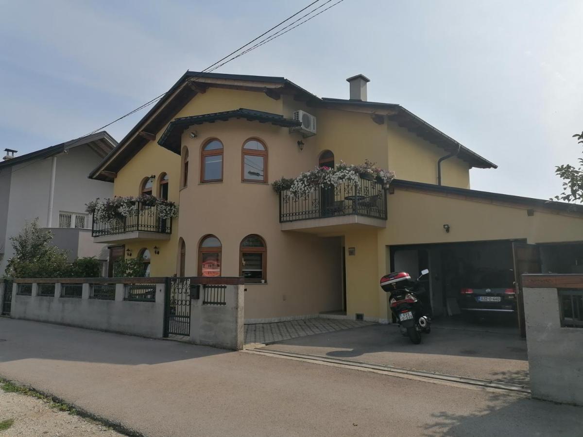 Rooms Delux Сараево Экстерьер фото