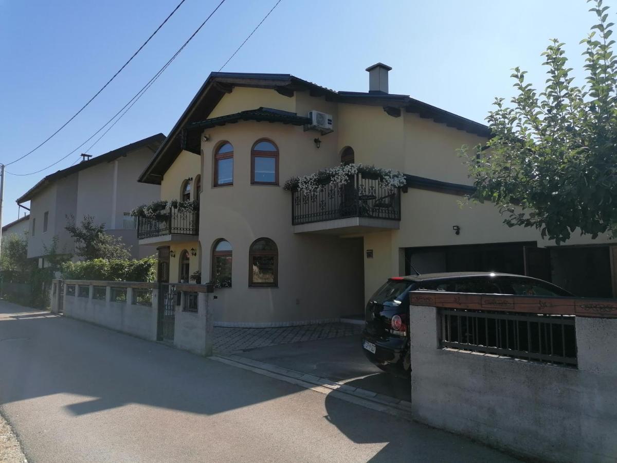 Rooms Delux Сараево Экстерьер фото